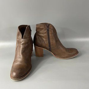 Otisopse Handmade in Italy Brown Leather Ankle Boots, Size 39
